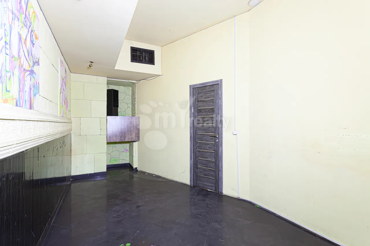 Commercial for rent خیابان کوریون, مرکز شهر ایروان, 161392