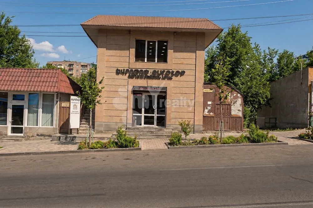 komercion-taracq/K.+Ulnetsi+St/Kanaqer-Zeytun/Yerevan