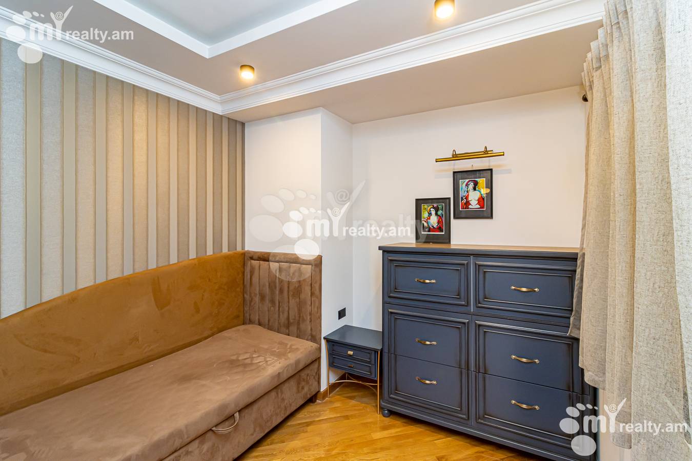 2 սենյականոց բնակարան  Եկմալյան փող, Կենտրոն Երևան, 139981