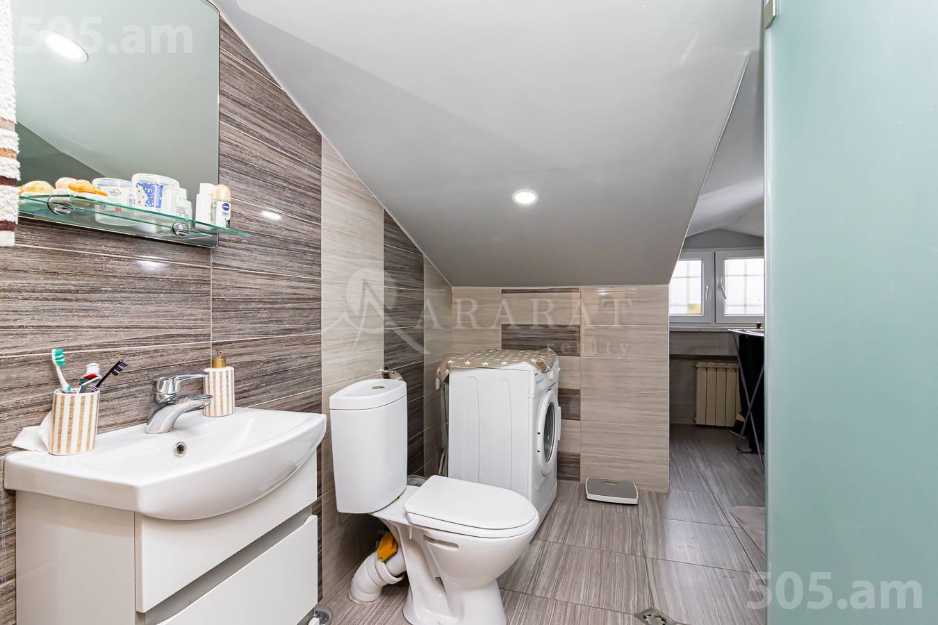 Купить 5 комнатную квартиру Г.Кочар ул, Арабкир Ереван, 154322