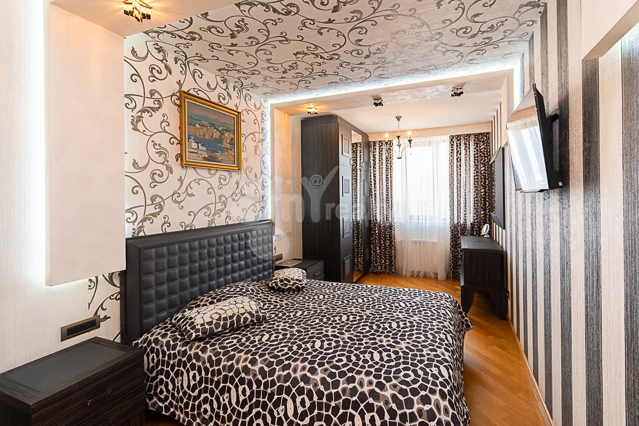 3 bedroom apartment for sale Hambardzumyan St, Arabkir Yerevan, 161263