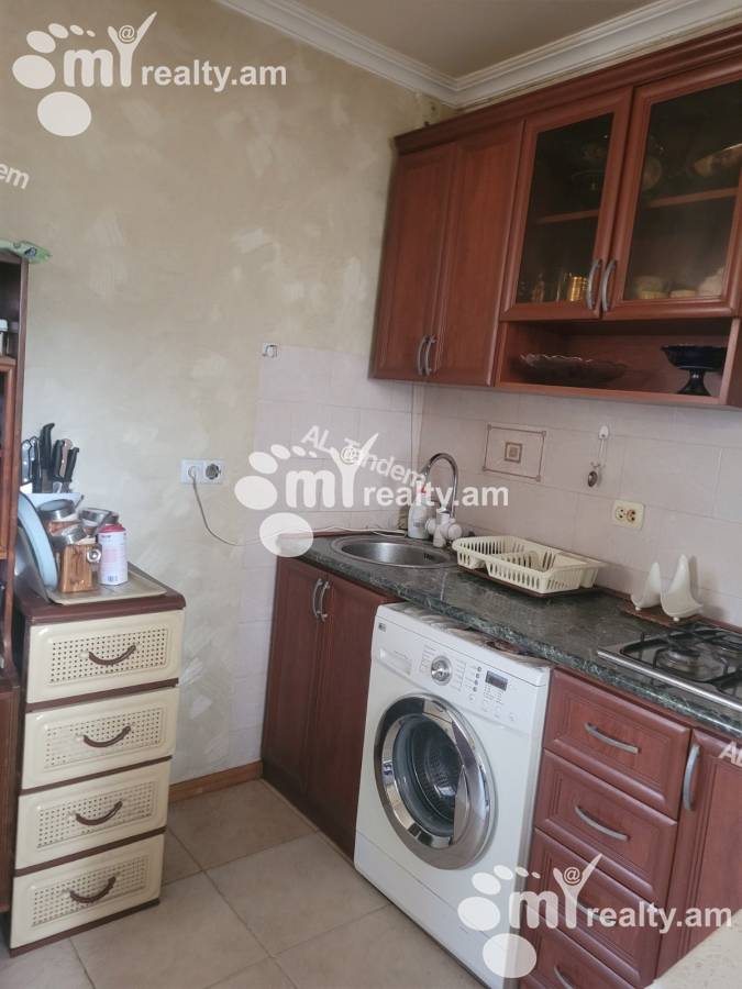 3 bedroom apartment for sale خیابان آرشاکونیاک, مرکز شهر ایروان, 147170