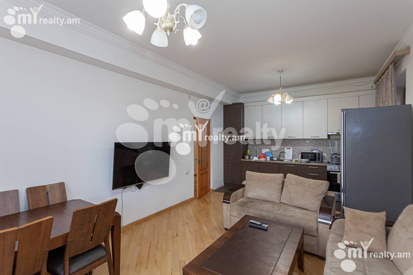 Снять 4 комнатную квартиру Аргишти ул, Центр Ереван, 135165