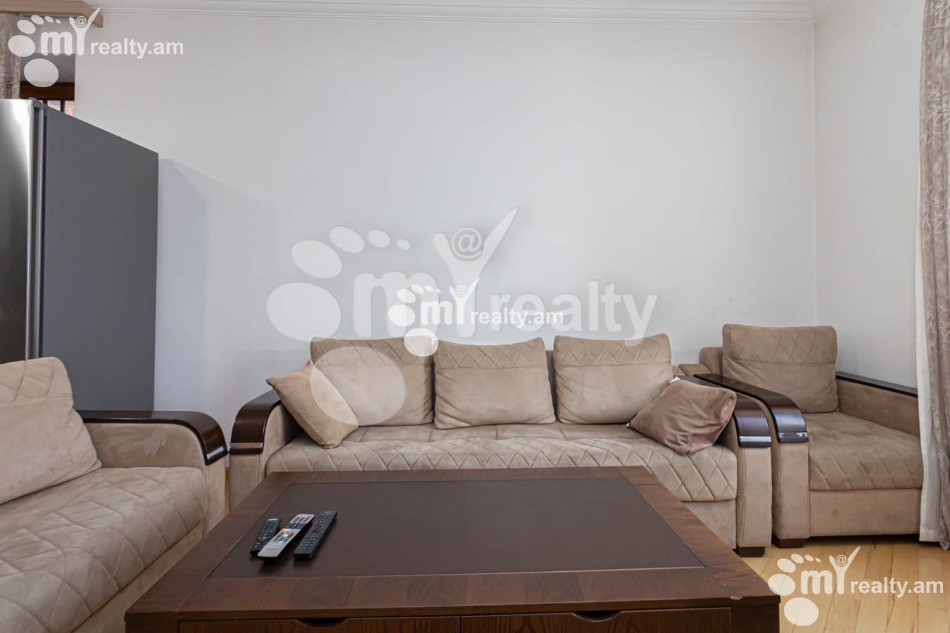 Снять 4 комнатную квартиру Аргишти ул, Центр Ереван, 135165