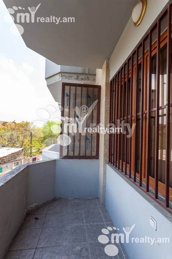 Снять 4 комнатную квартиру Аргишти ул, Центр Ереван, 135165