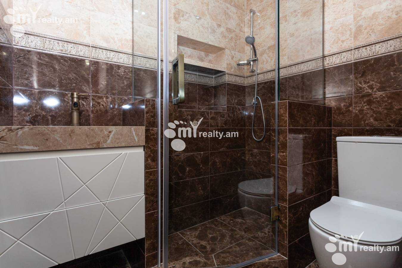 2 սենյականոց բնակարան  Հերացու փող, Կենտրոն Երևան, 93881