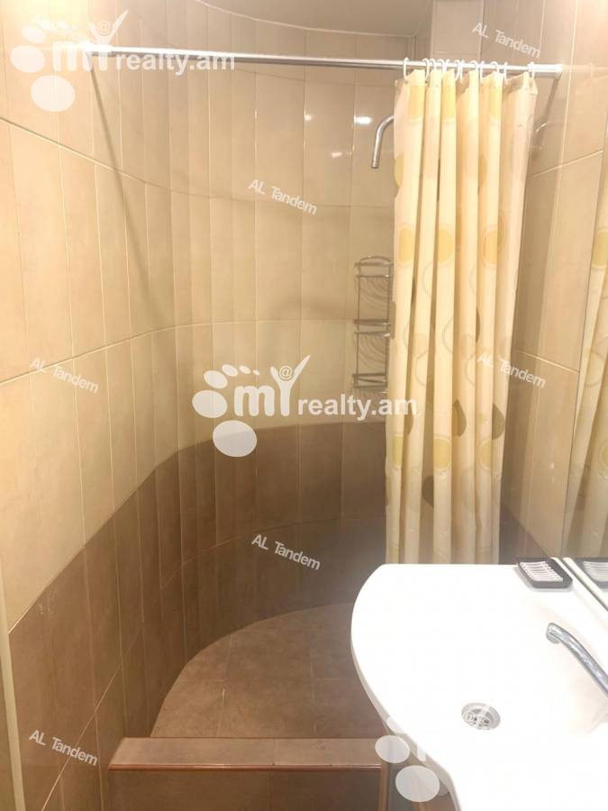 3 սենյականոց բնակարան վարձով Արամի փող, Կենտրոն Երևան, 124768