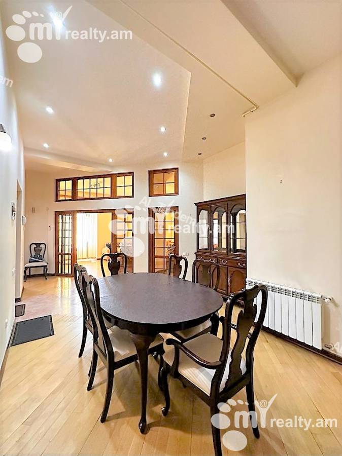 4 bedroom apartment for rent Sayat-Nova Ave, Center Yerevan, 139715