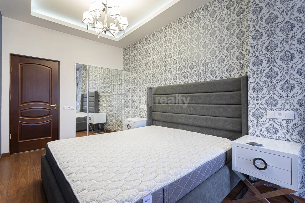 3 bedroom apartment for rent Sayat-Nova Ave, Center Yerevan, 158194