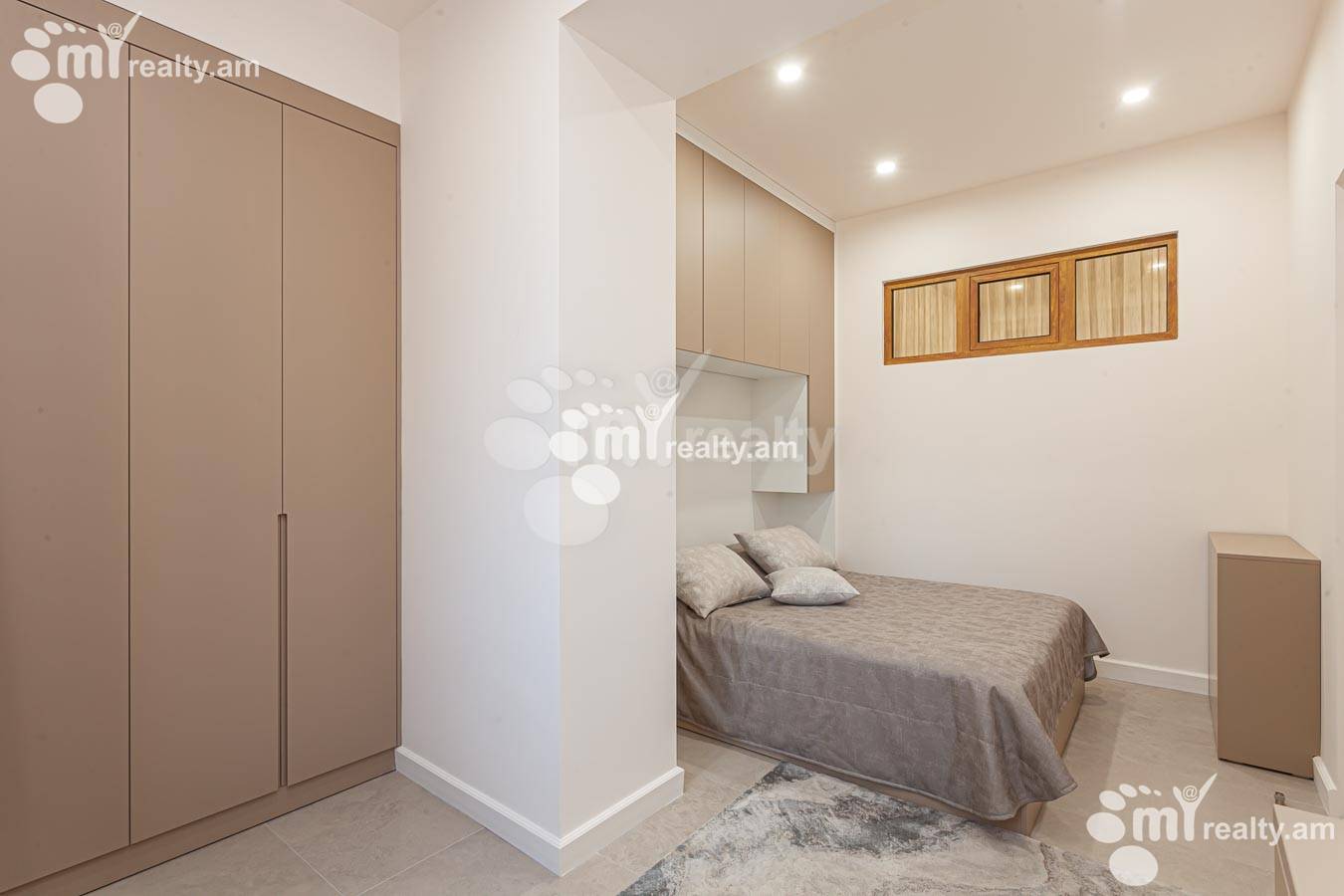 3 bedroom apartment for sale خیابان یِکمالیان, مرکز شهر ایروان, 154945