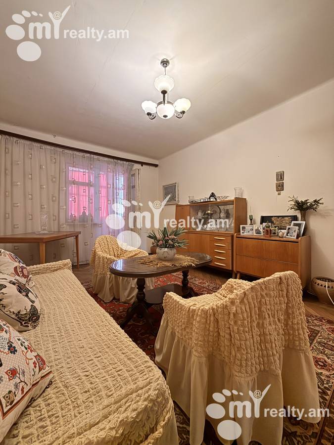 3 սենյականոց բնակարան  Ա. Խաչատրյան փող, Արաբկիր Երևան, 158414