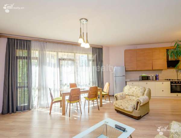 3-senyakanoc-bnakaran-vacharq-Yerevan-Center