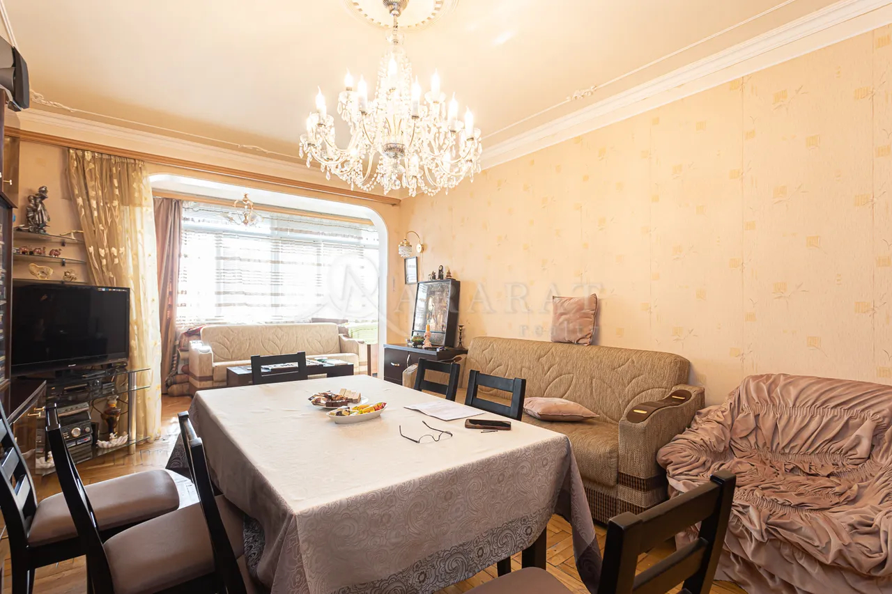 3 bedroom apartment for sale خیابان واهر. پاپازیان, عربگیر ایروان, 157436