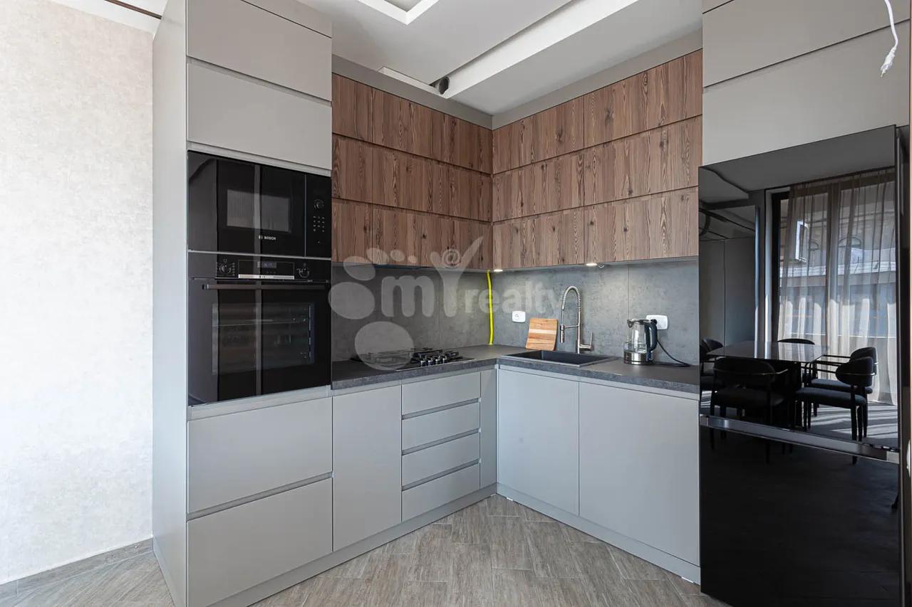 3 սենյականոց բնակարան վարձով Արամի փող, Կենտրոն Երևան, 160116