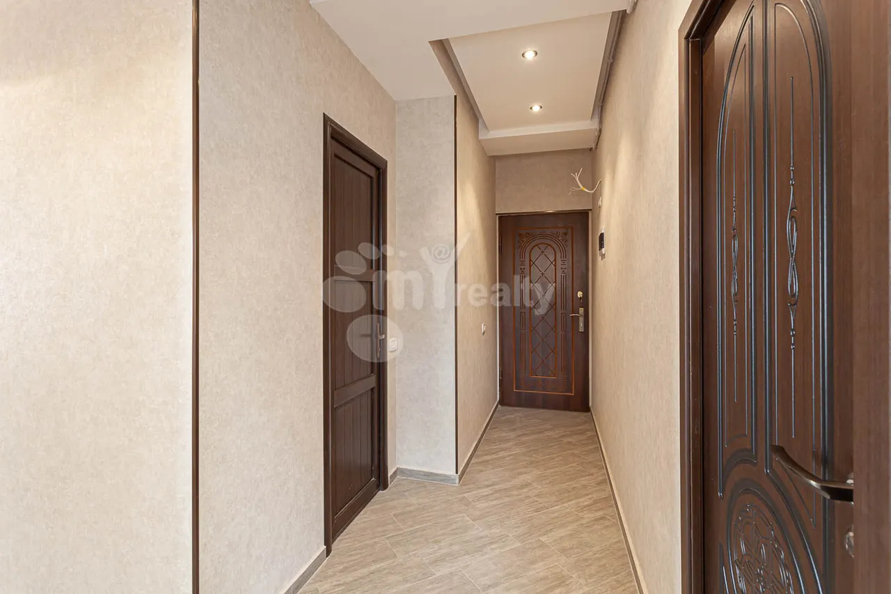 3 սենյականոց բնակարան վարձով Արամի փող, Կենտրոն Երևան, 160116