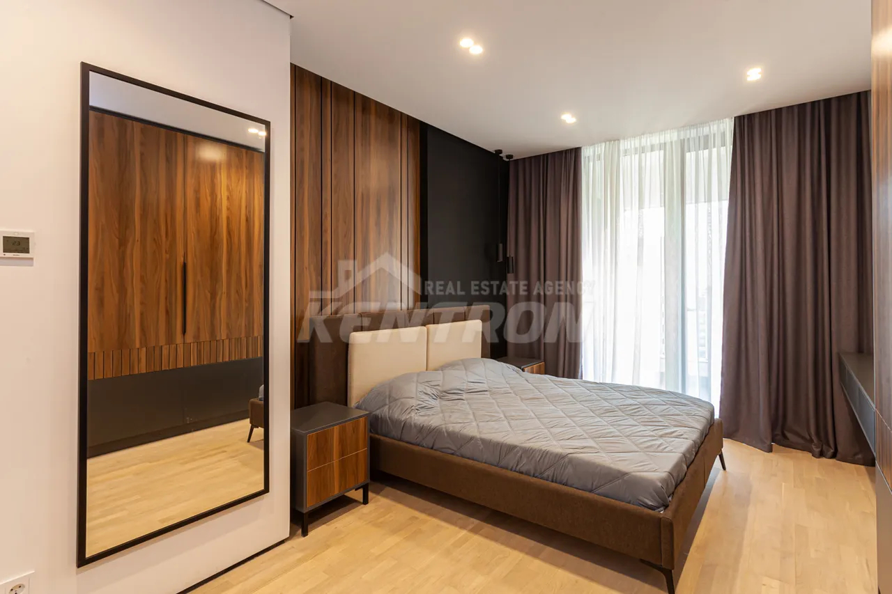 4 bedroom apartment for sale Aram St, Center Yerevan, 158706
