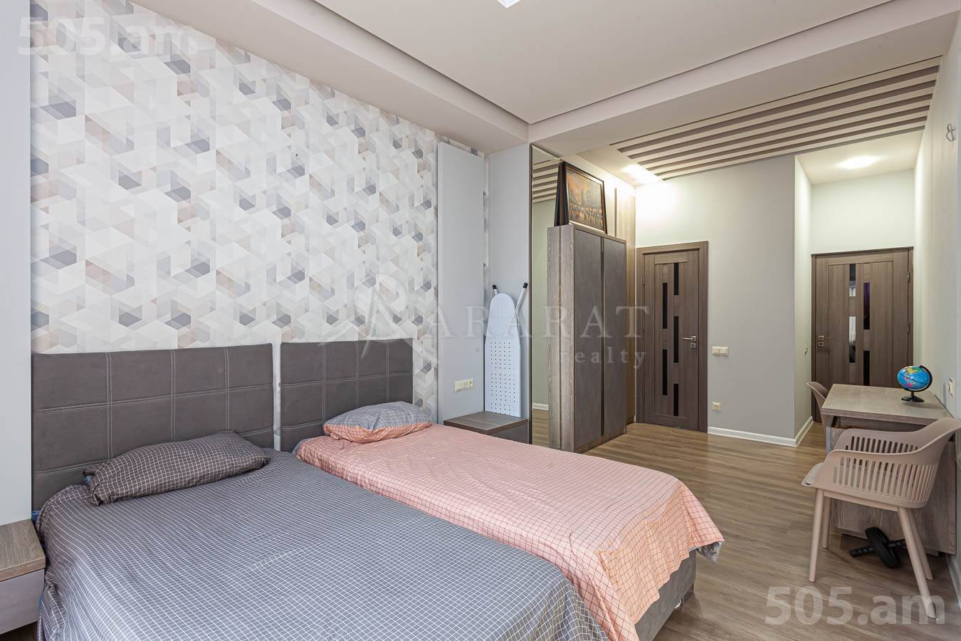 3 bedroom apartment for sale Mashtots Ave, Center Yerevan, 154218