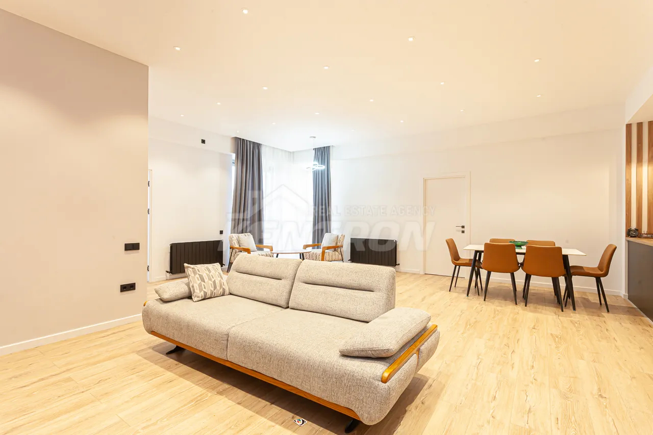 3 bedroom apartment for sale خیابان پارونیان, مرکز شهر ایروان, 157374