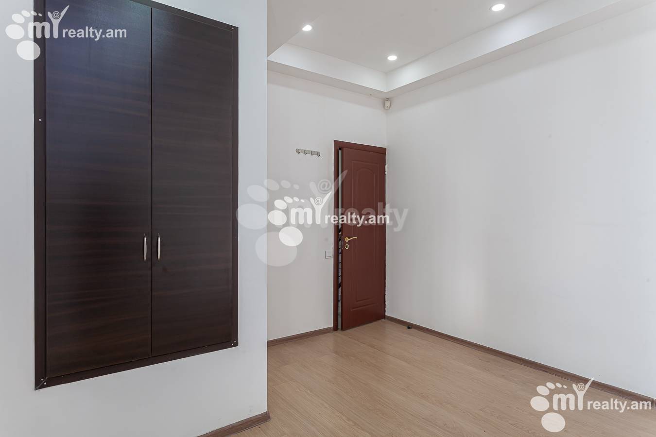 Снять коммерческoе помещение Амбардзумян ул, Арабкир Ереван, 147519