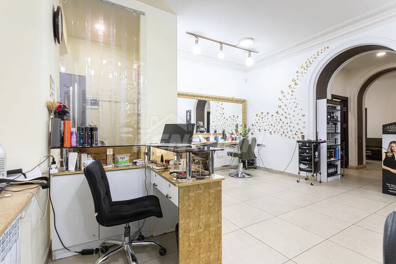 Commercial property for sale Mashtots Ave, Center Yerevan, 157988