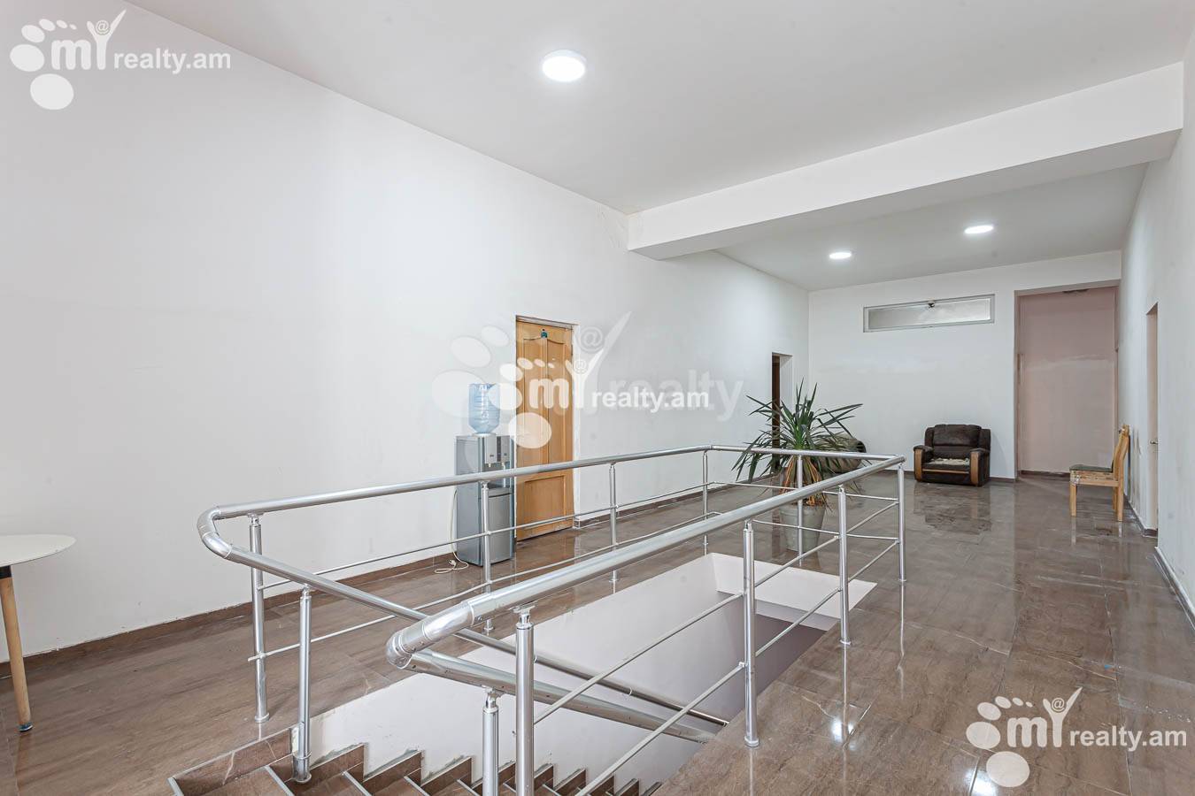 Commercial property for rent Mashtots Ave, Center Yerevan, 154073