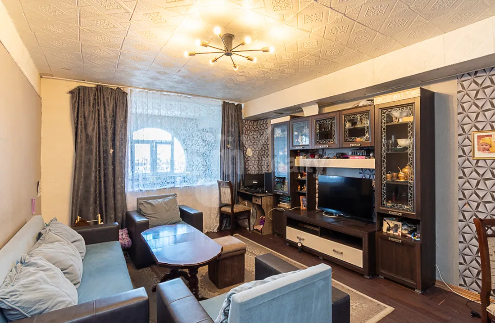 bnakaran/4-senyakanoc/M.Khorenatsi+St/Center/Yerevan