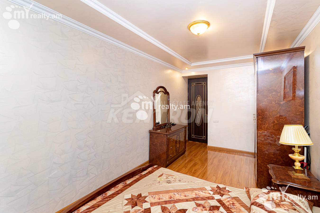 Купить 5 комнатную квартиру Г.Кочар ул, Арабкир Ереван, 154320