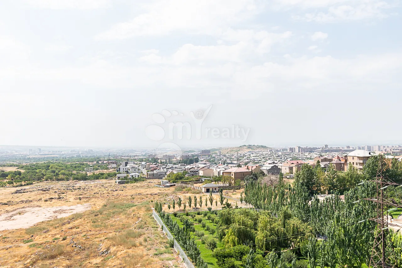 4 սենյականոց բնակարան  Լենինգրադյան փ, Մալաթիա-Սեբաստիա Երևան, 161180
