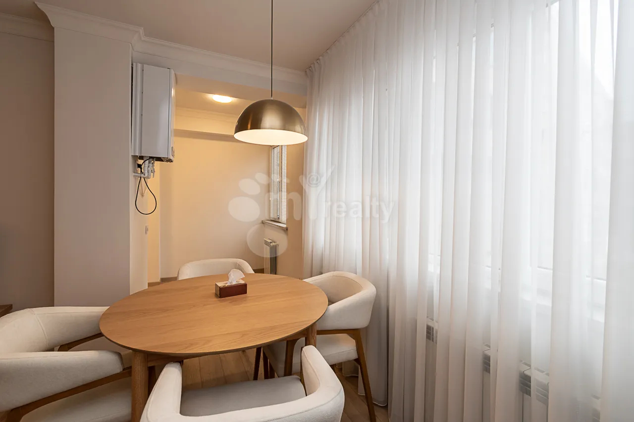 2 սենյականոց բնակարան վարձով Խորենացու փող, Կենտրոն Երևան, 159173