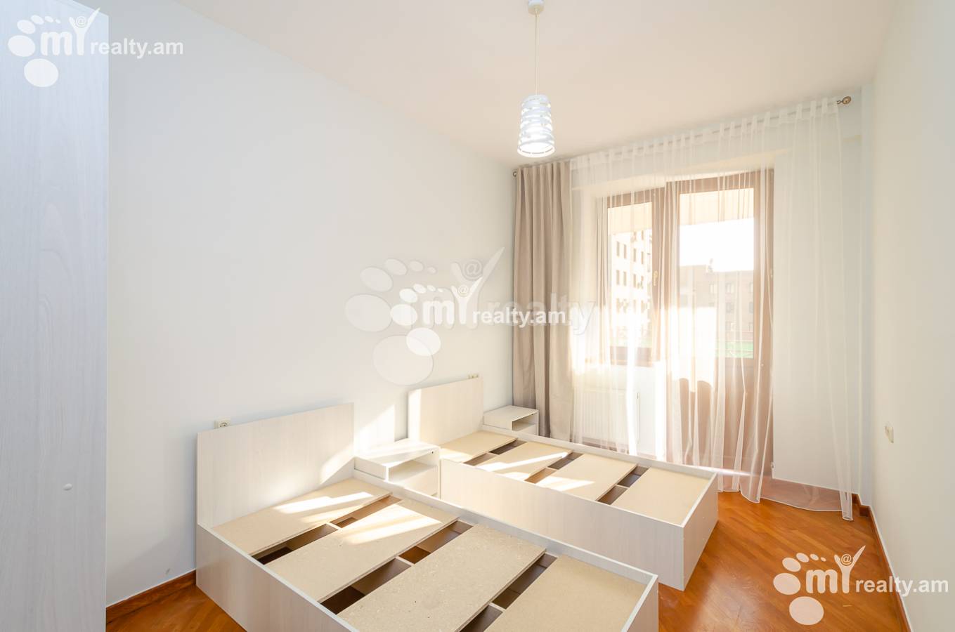 4 bedroom apartment for rent Yekmalyan St, Center Yerevan, 153170