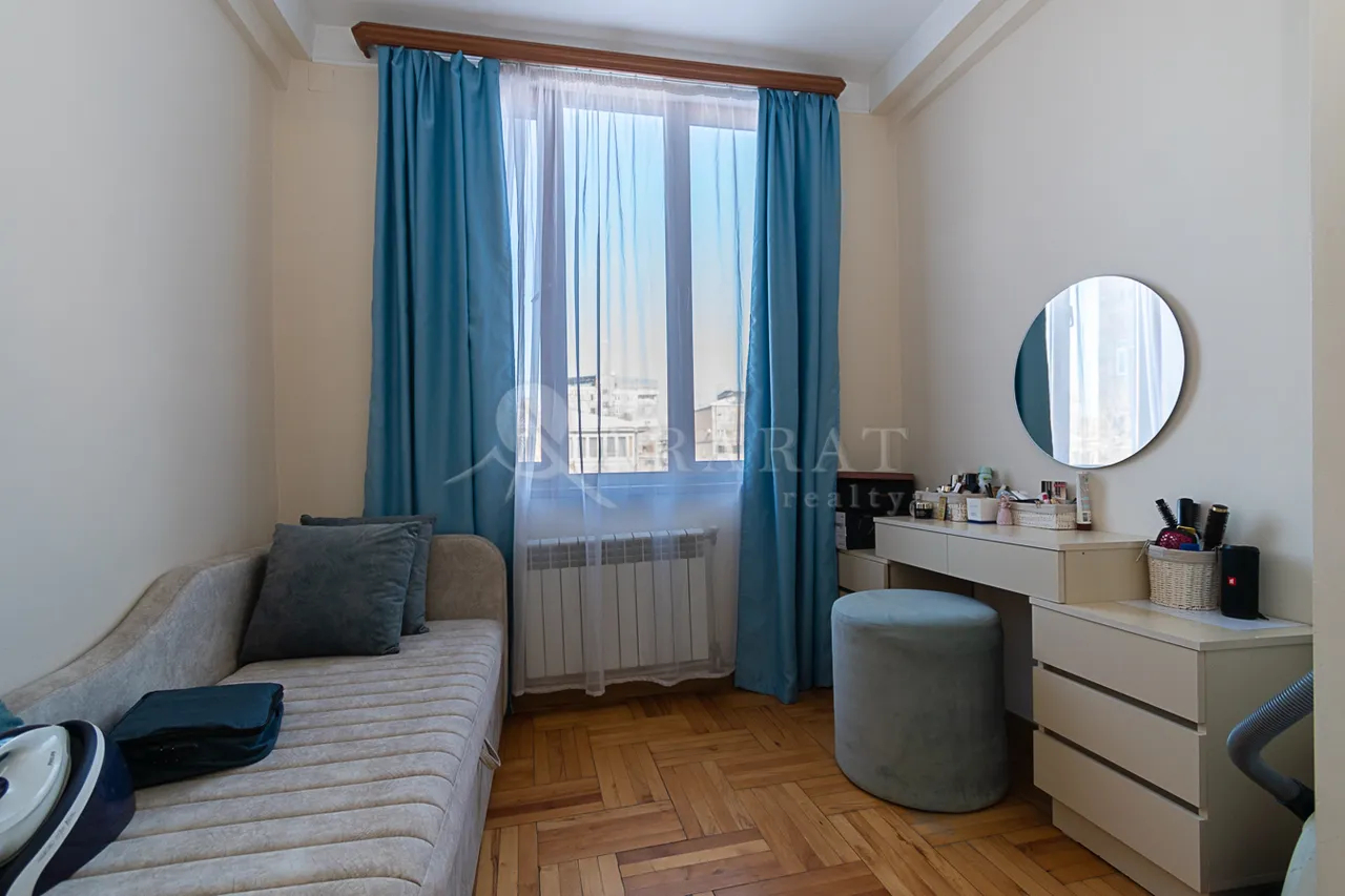 3 bedroom apartment for sale Hr.Kochar St, Arabkir Yerevan, 159109