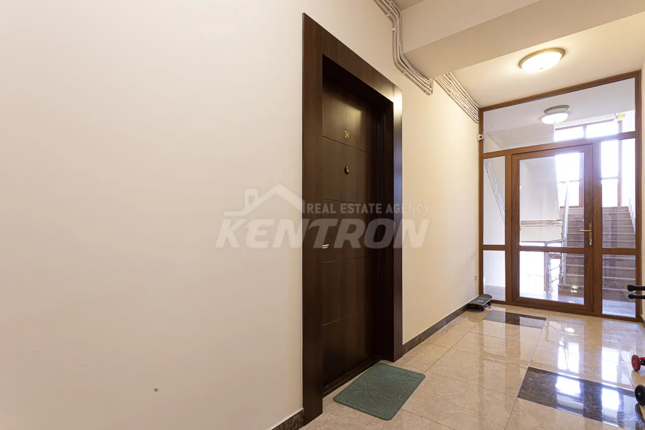 4 bedroom apartment for sale خیابان یِکمالیان, مرکز شهر ایروان, 158583