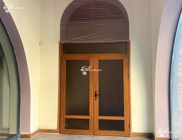 komercion-vardzakalutyun-Yerevan-Center