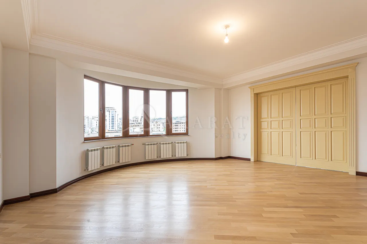 3 սենյականոց բնակարան  Վարդանանց փող, Կենտրոն Երևան, 157554