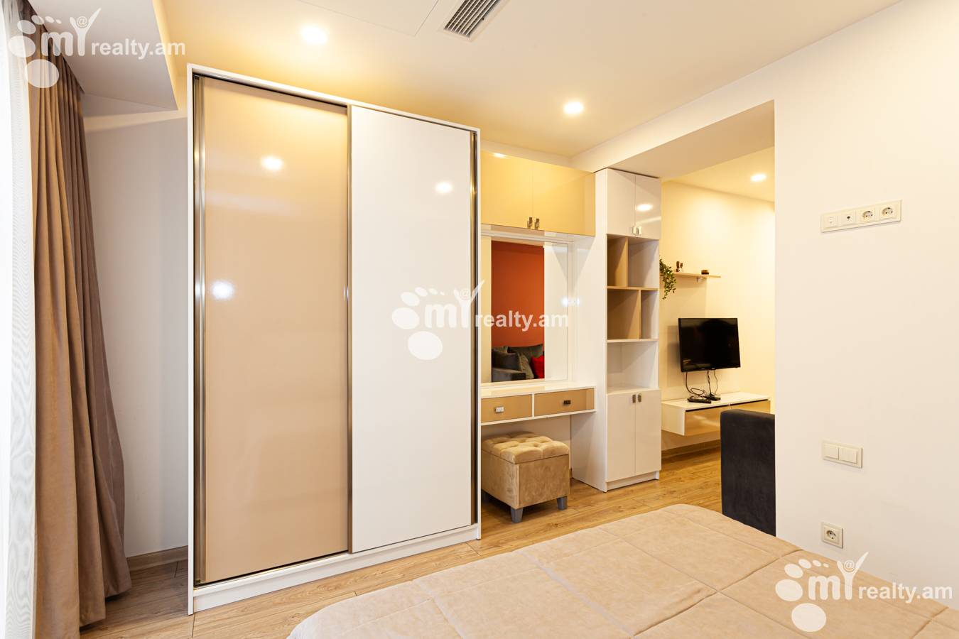 Снять 2 комнатную квартиру Кохбаци ул, Центр Ереван, 155057