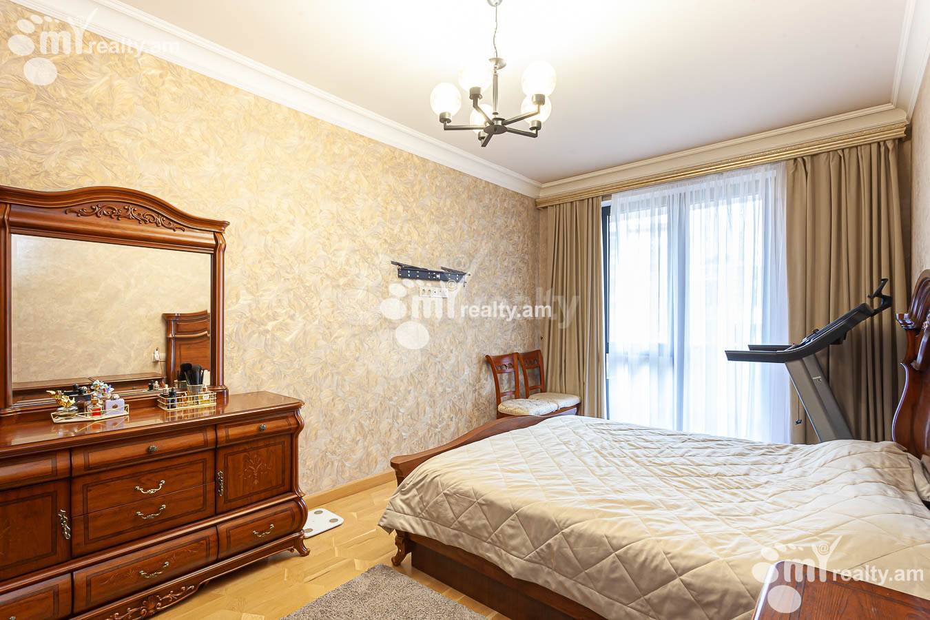 3 bedroom apartment for sale Antarayin St, Center Yerevan, 155932