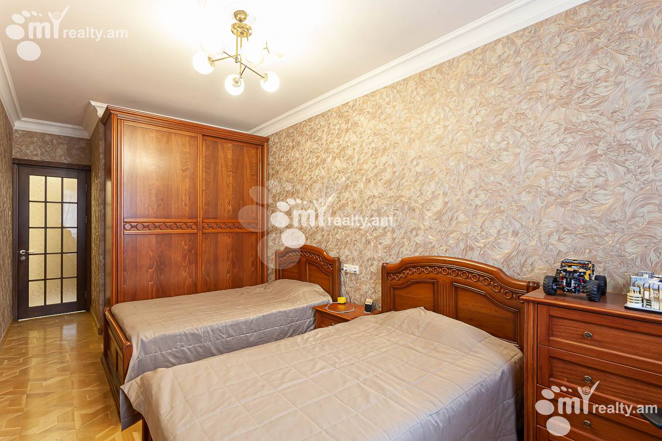3 bedroom apartment for sale Antarayin St, Center Yerevan, 155932