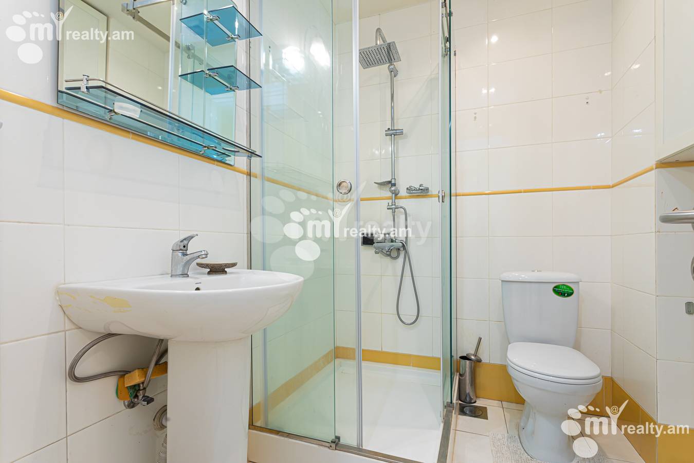 3 bedroom apartment for rent Antarayin St, Center Yerevan, 157000