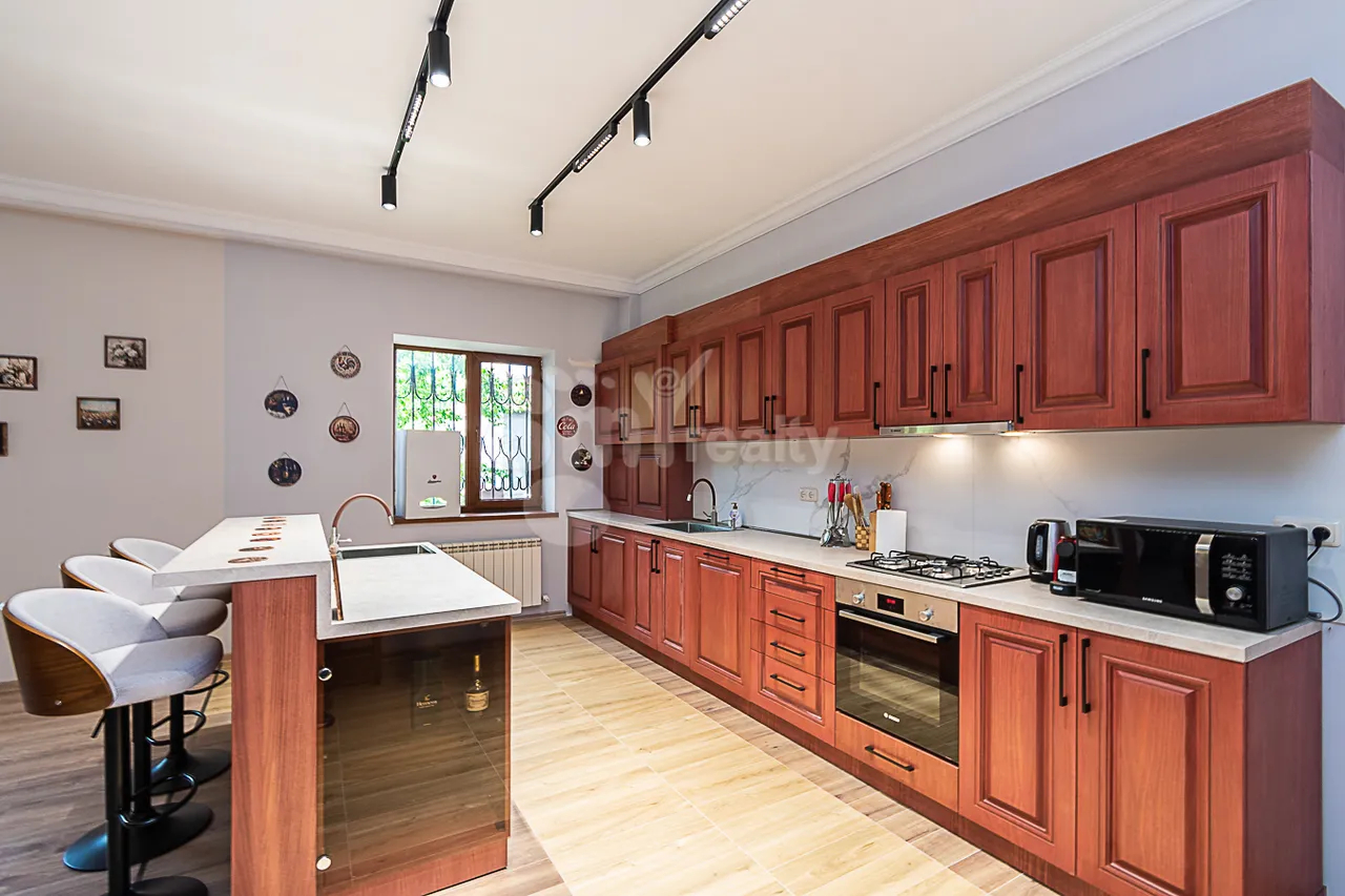 House for sale Pahlavunyats st, Tsaghkadzor Kotajk, 160992