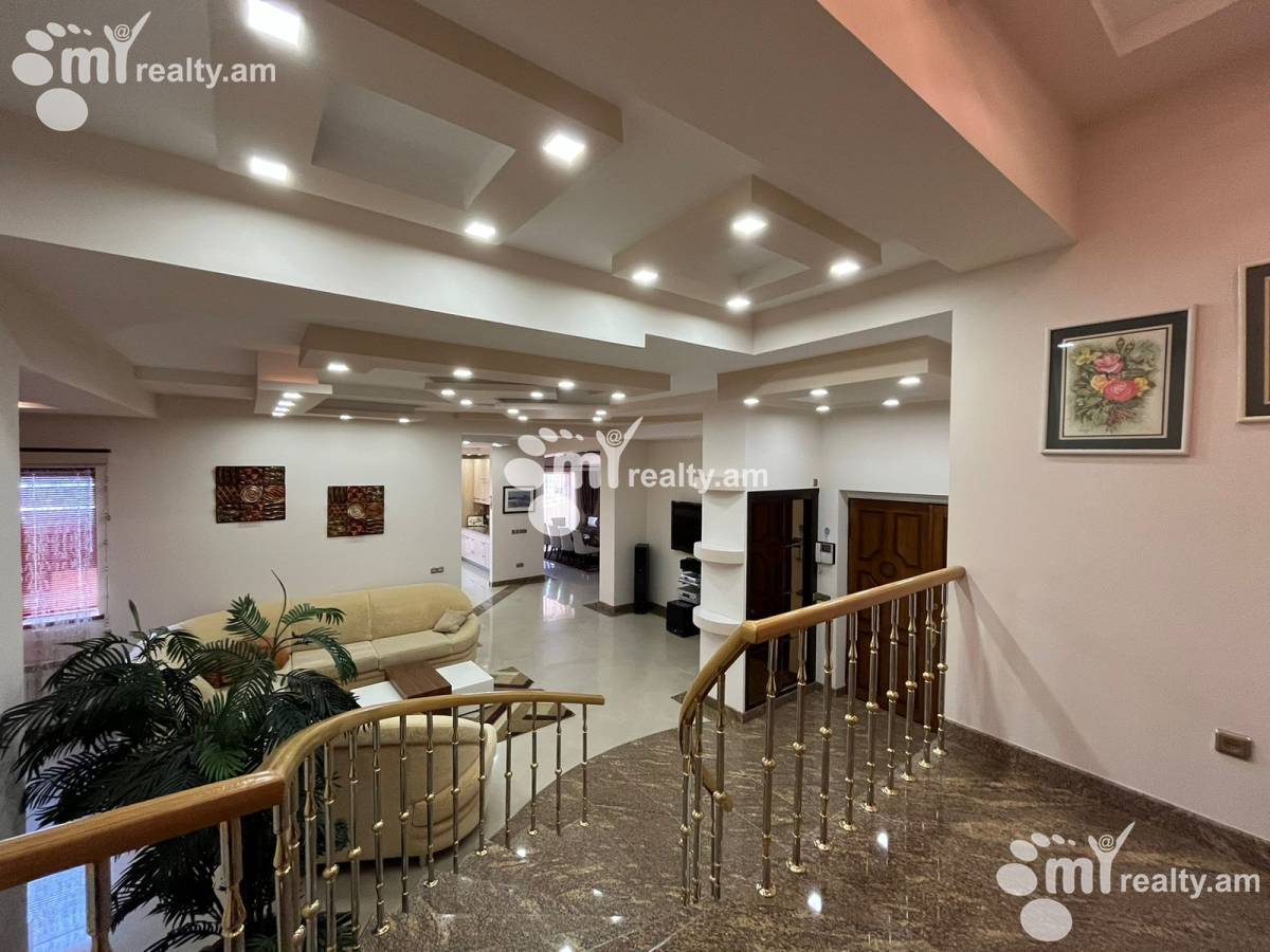 5 bedroom apartment for sale خیابان آنتارایین, مرکز شهر ایروان, 156791