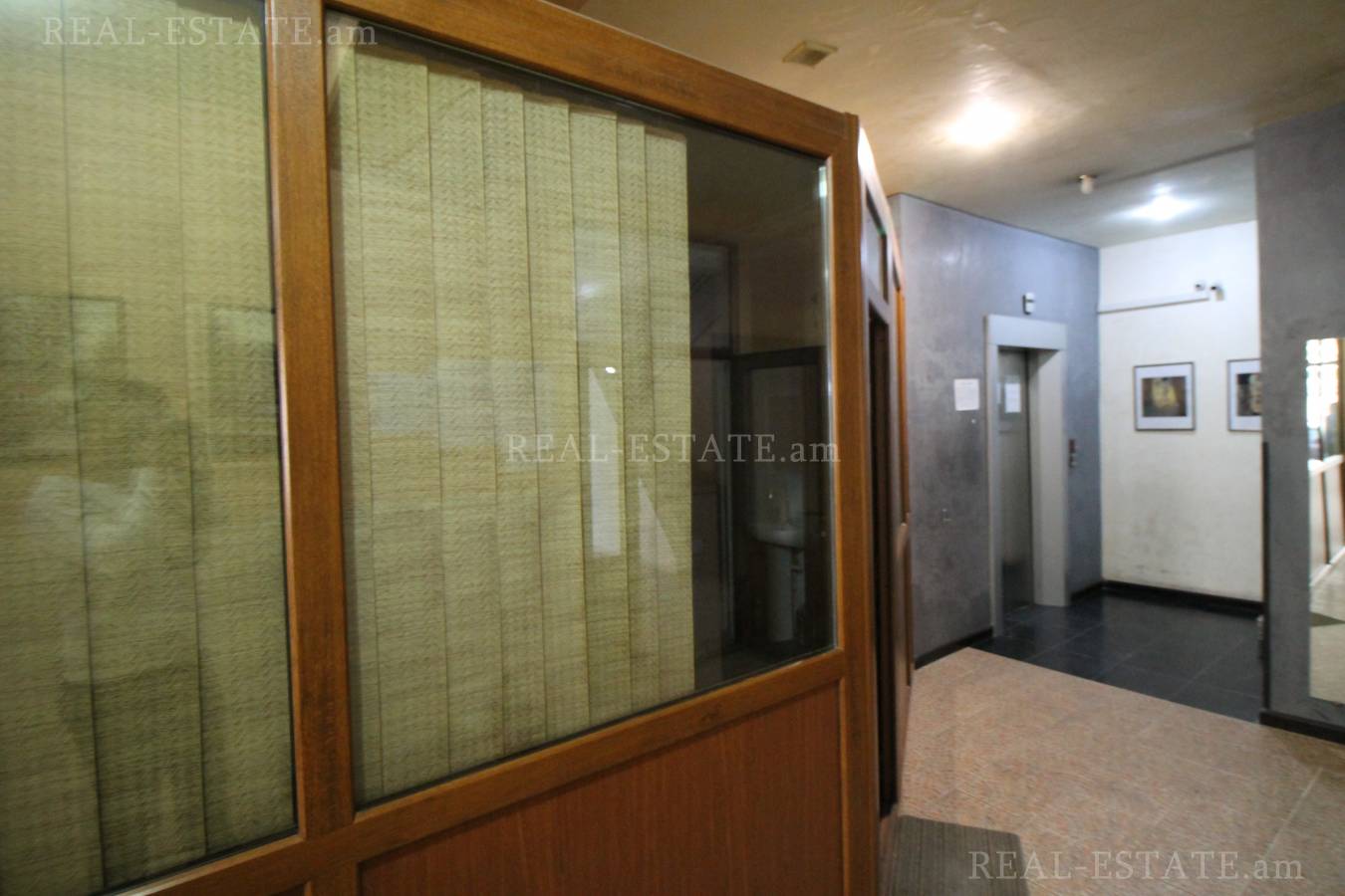 3 սենյականոց բնակարան  Մաշտոցի պող, Կենտրոն Երևան, 85314