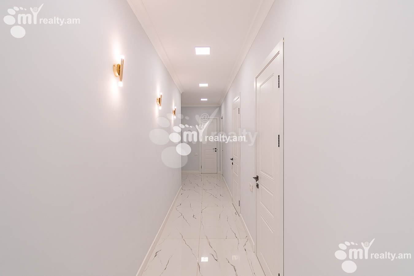 4 bedroom apartment for sale Aram St, Center Yerevan, 153276
