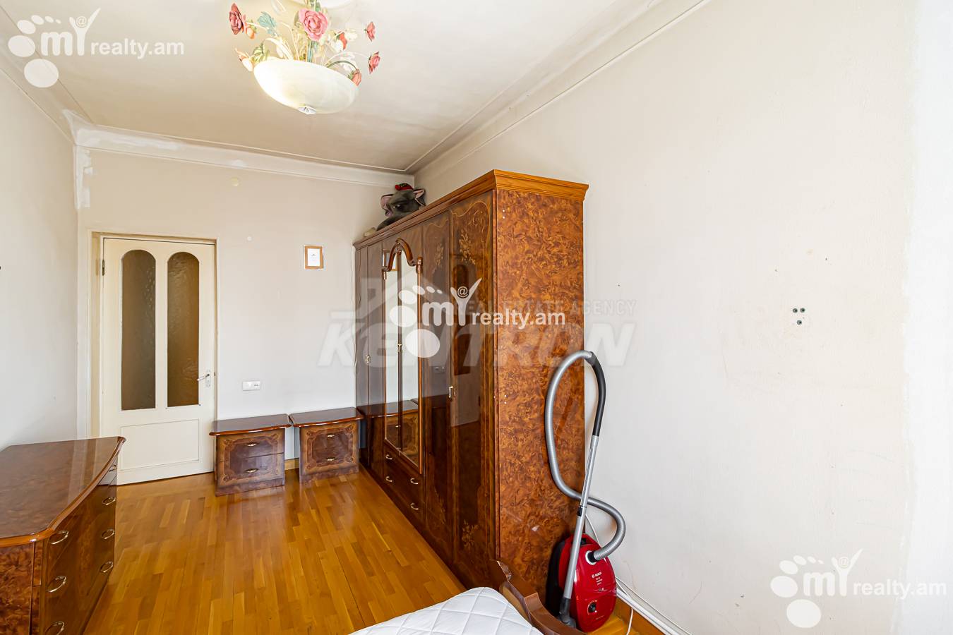 2 bedroom apartment for rent Nalbandyan St, Center Yerevan, 152869