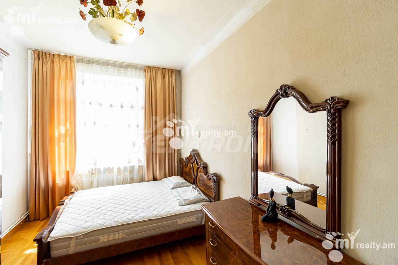 2 bedroom apartment for rent Nalbandyan St, Center Yerevan, 152869