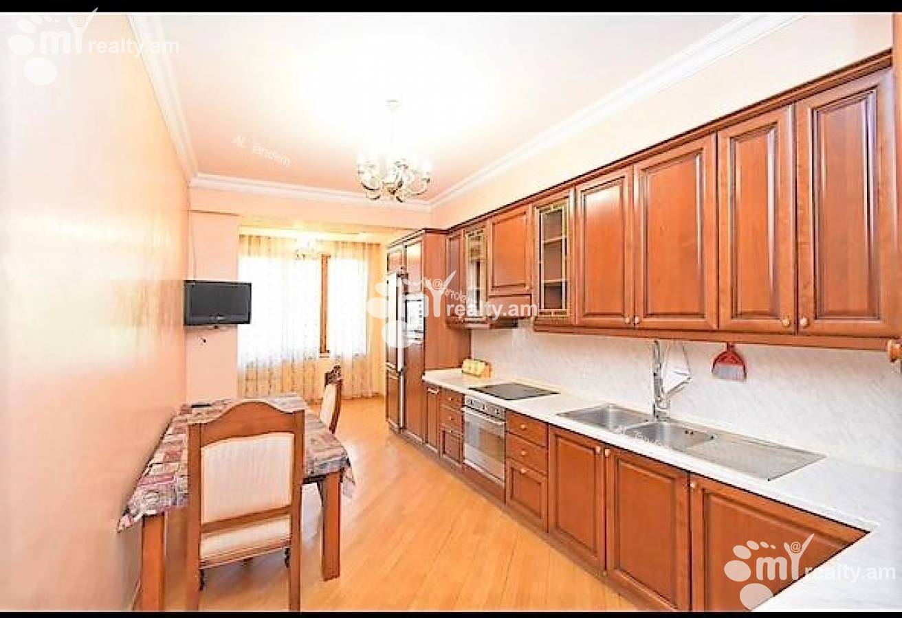 4 bedroom apartment for rent Nalbandyan St, Center Yerevan, 126076