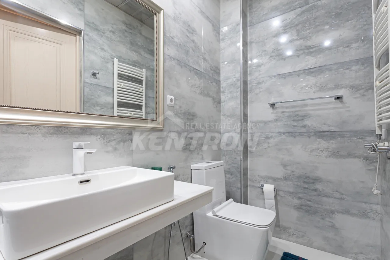 Купить 3 комнатную квартиру Амирян ул, Центр Ереван, 159134