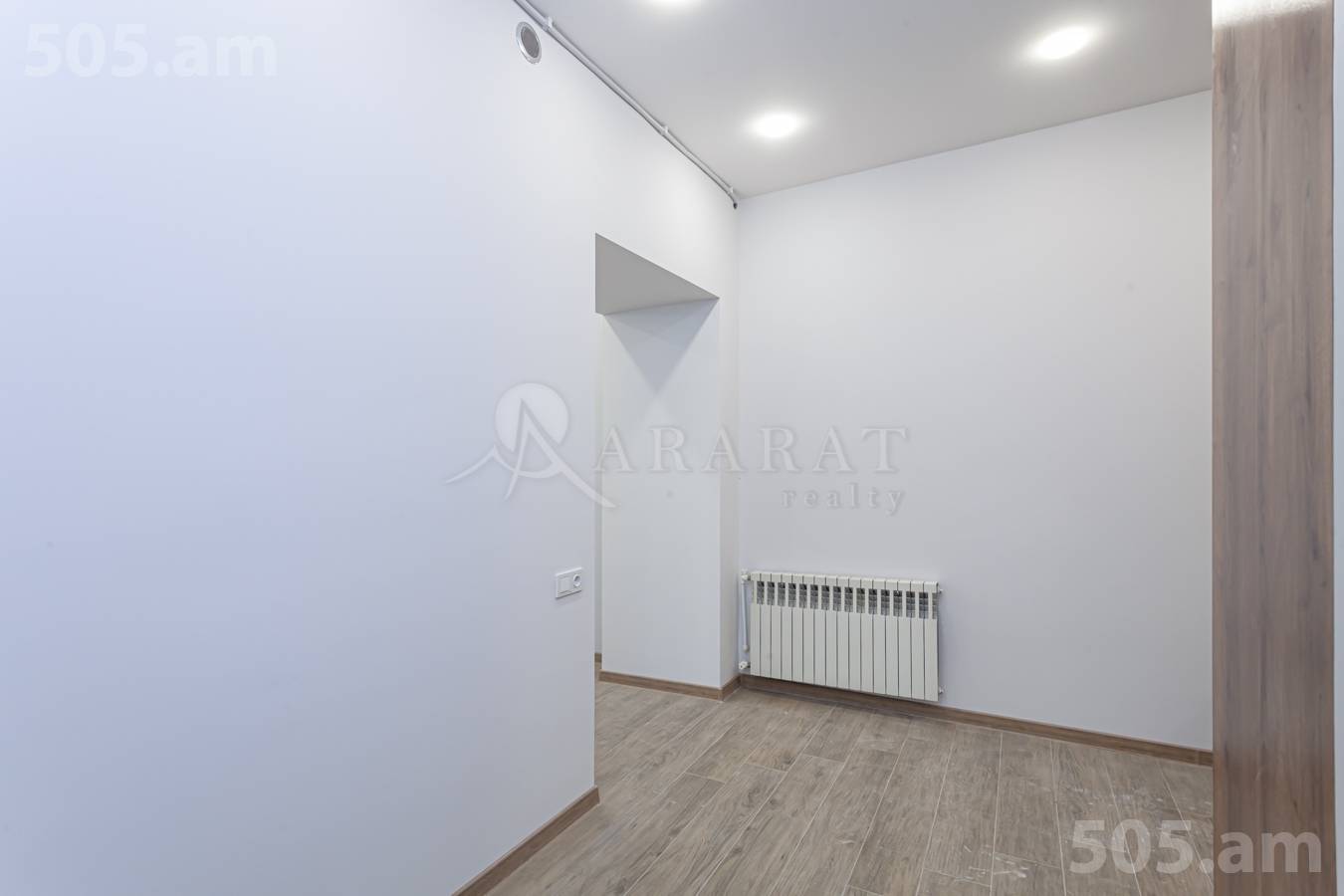 3 սենյականոց բնակարան  Նալբանդյան փող, Կենտրոն Երևան, 150610