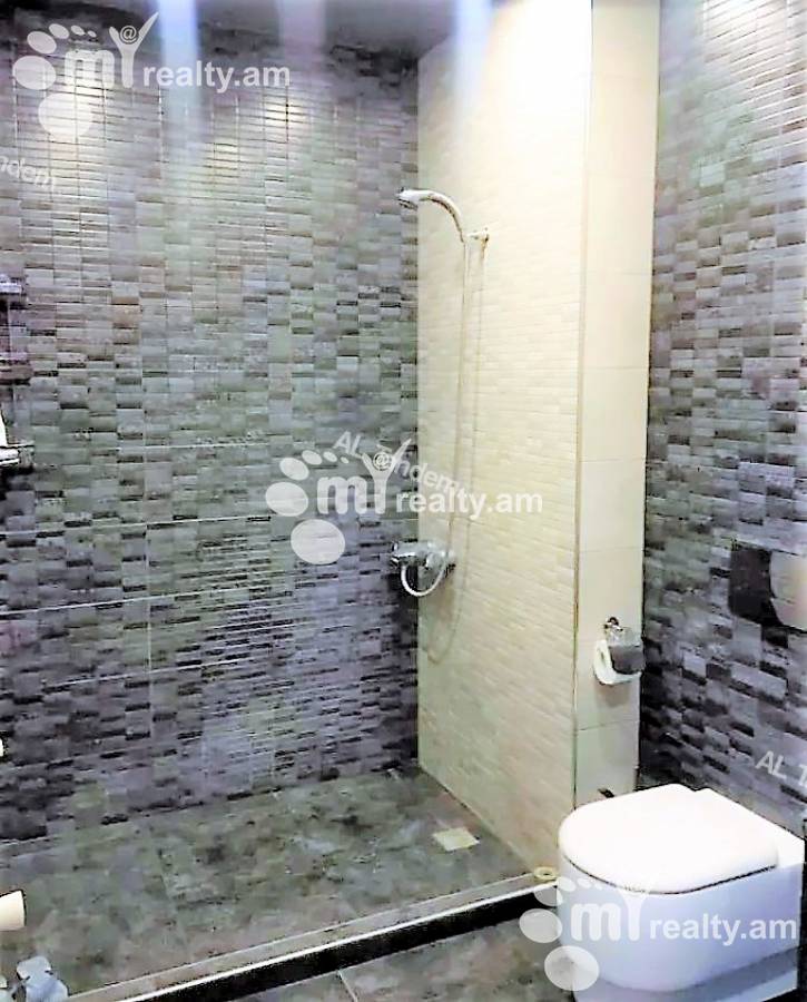 Купить 3 комнатную квартиру Антараин ул, Центр Ереван, 136480