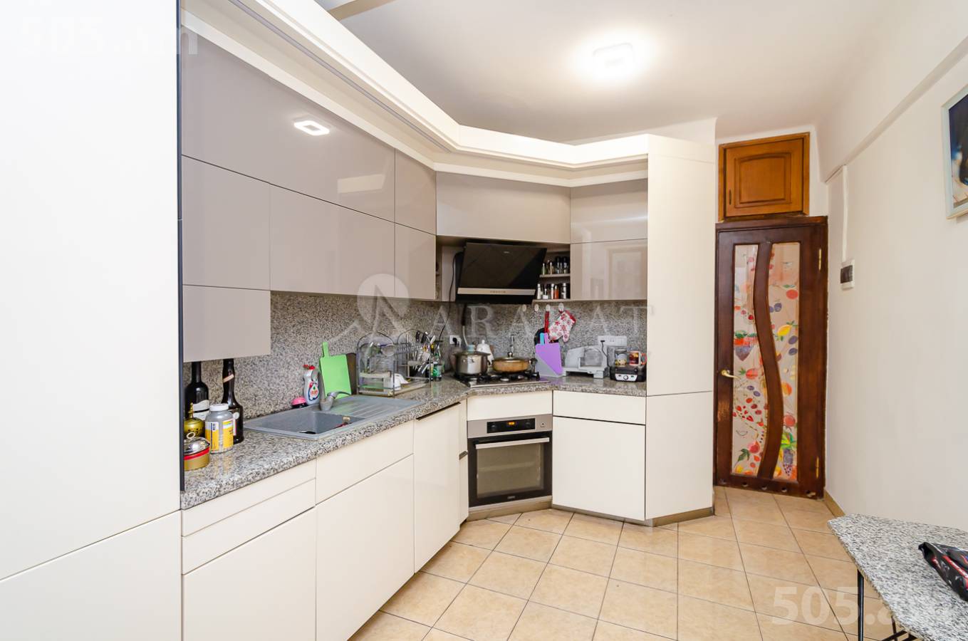 5 սենյականոց բնակարան  Օրբելի Եղբայրների փող, Արաբկիր Երևան, 154291