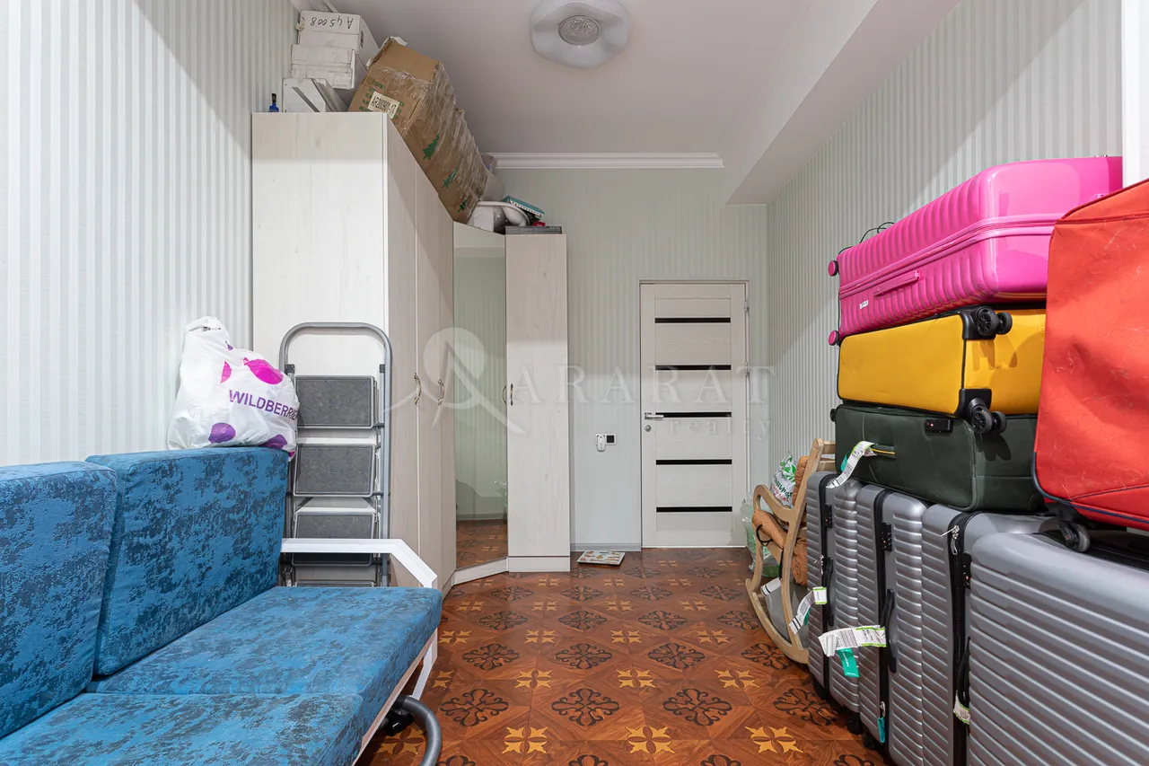 4 bedroom apartment for sale Arghutyan St, Arabkir Yerevan, 158199